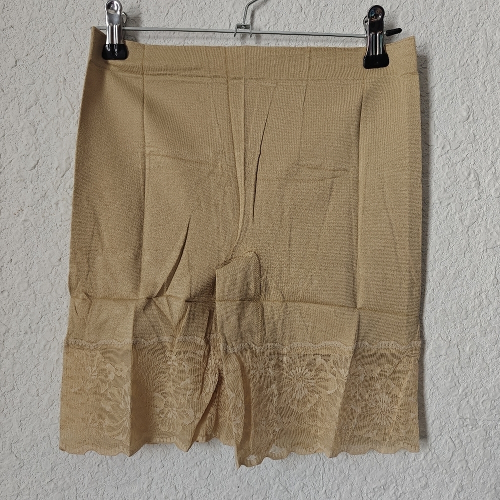 BNWOT Shorts Off brand Shape Wear